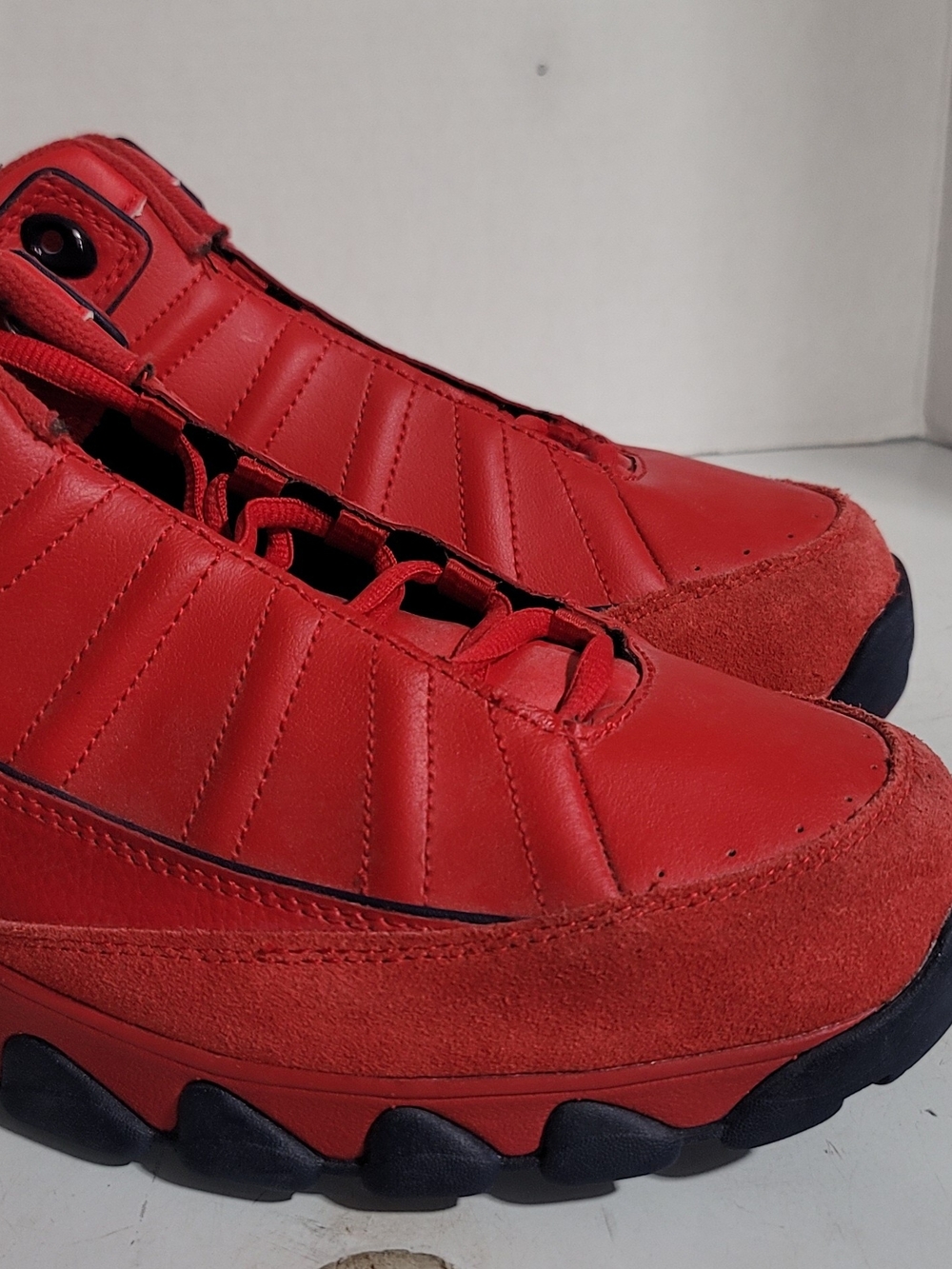 Men K-Swiss Red Leather Size 13